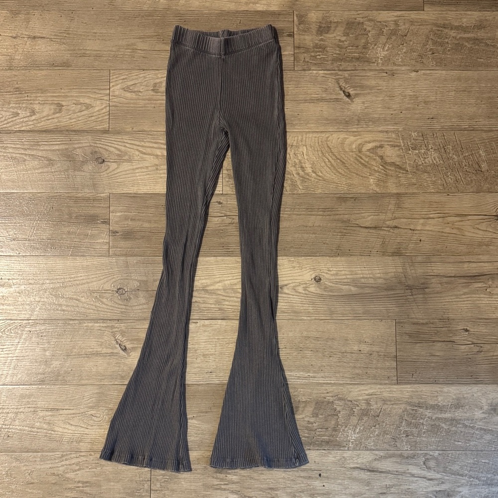 Zara Ribbed Flare Jeans in Charcoal Gray